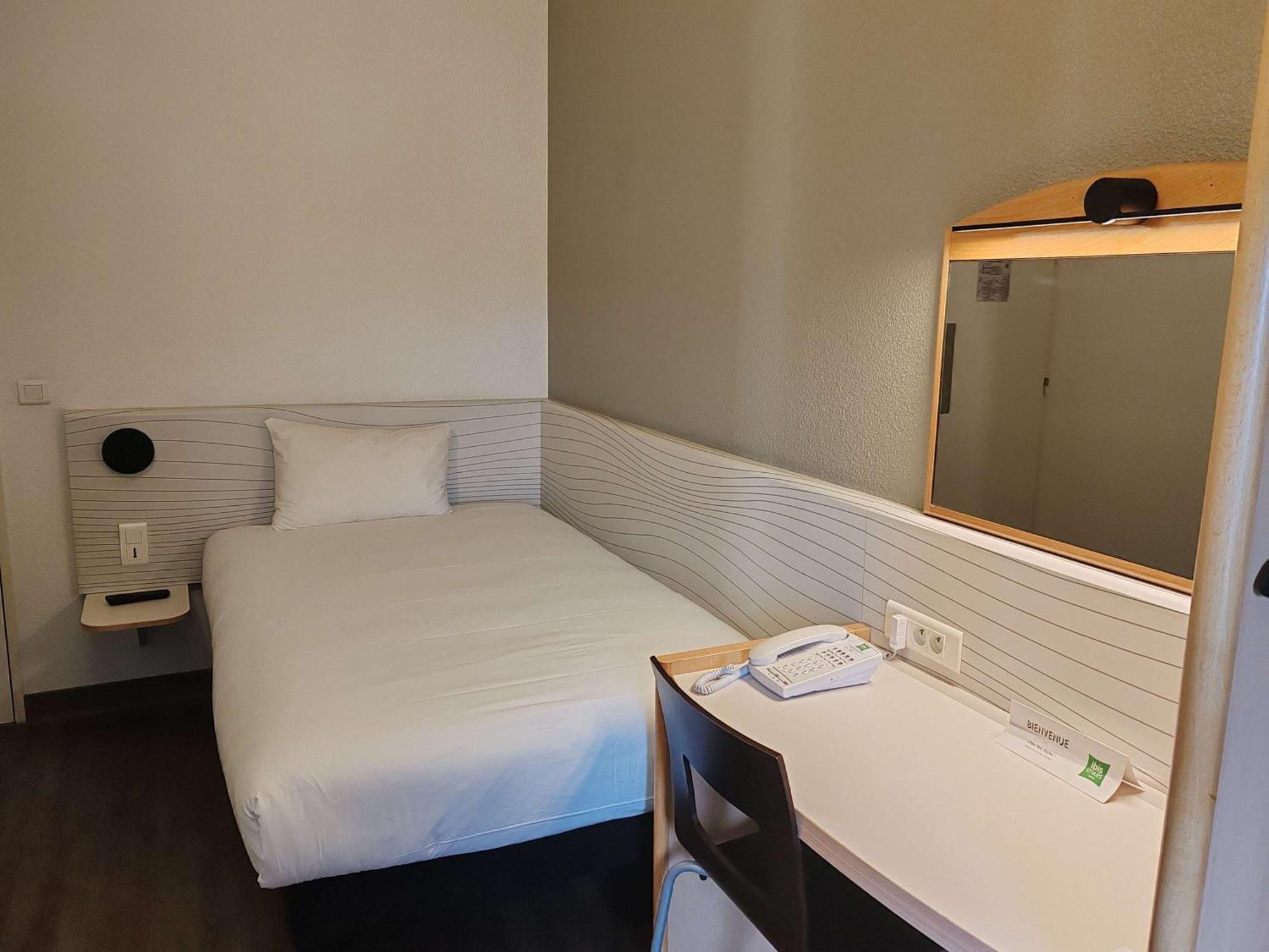 מלון Ibis Styles Paris פואסי מראה חיצוני תמונה